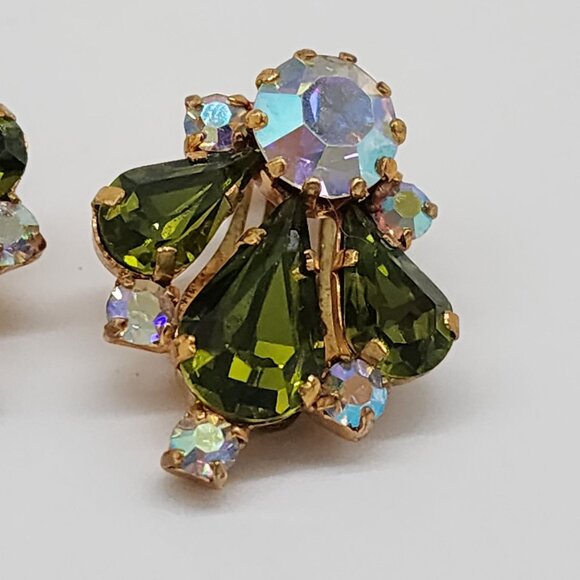 Vintage Austrian Rhinestone Clip-on Earrings on Gold Tone Metal Green and Irides - Picture 3 of 15